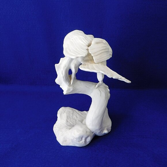 Silent Hunter Figurine Hawk Falcon on Branch Jonathan Bronson Franklin Porcelain - Picture 3 of 9